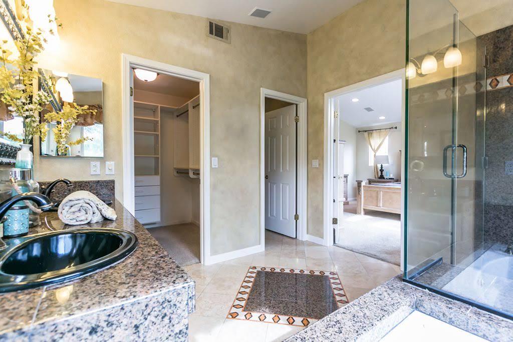 Detail Gallery Image 5 of 14 For 5392 Manderston Dr, San Jose,  CA 95138 - 4 Beds | 2/1 Baths