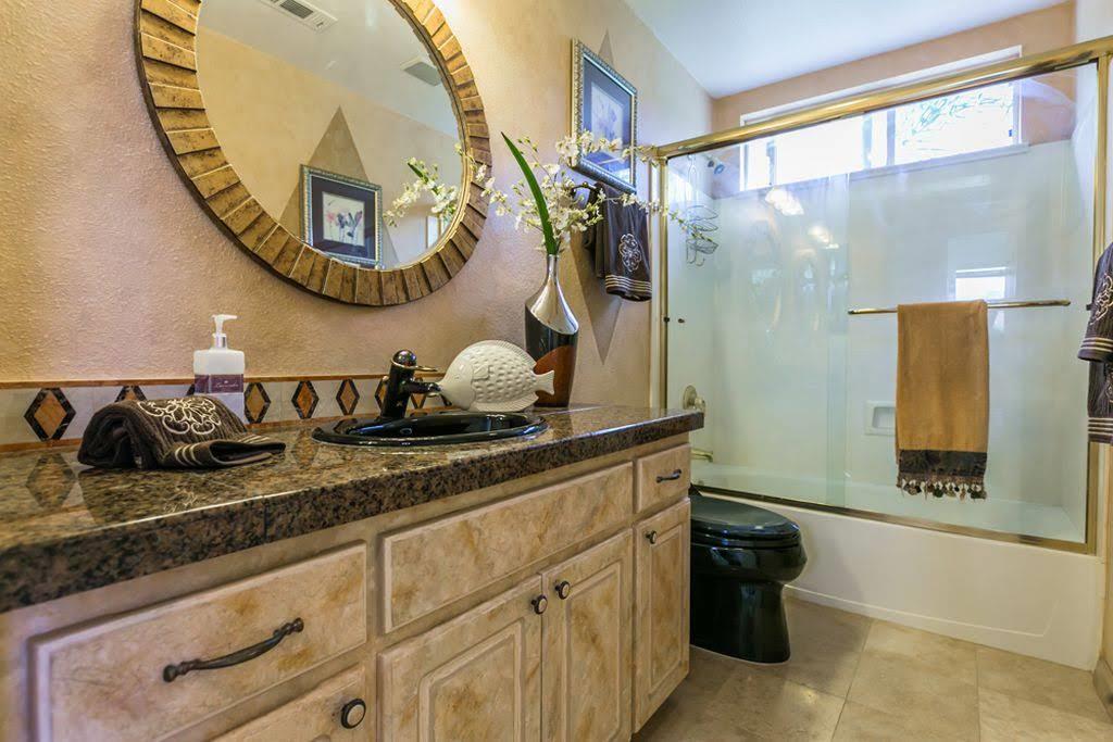 Detail Gallery Image 9 of 14 For 5392 Manderston Dr, San Jose,  CA 95138 - 4 Beds | 2/1 Baths