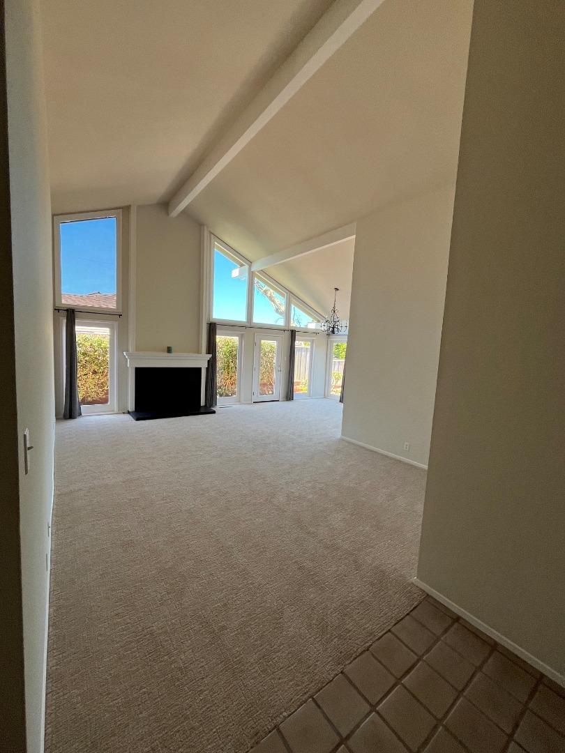 Detail Gallery Image 17 of 32 For 2066 Touraine Ln, Half Moon Bay,  CA 94019 - 3 Beds | 2 Baths
