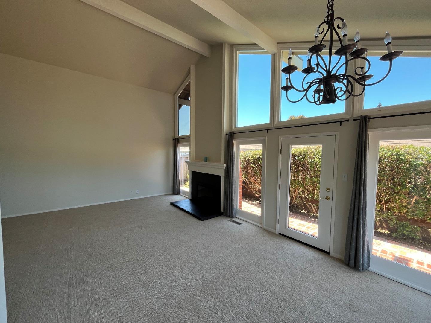 Detail Gallery Image 21 of 32 For 2066 Touraine Ln, Half Moon Bay,  CA 94019 - 3 Beds | 2 Baths