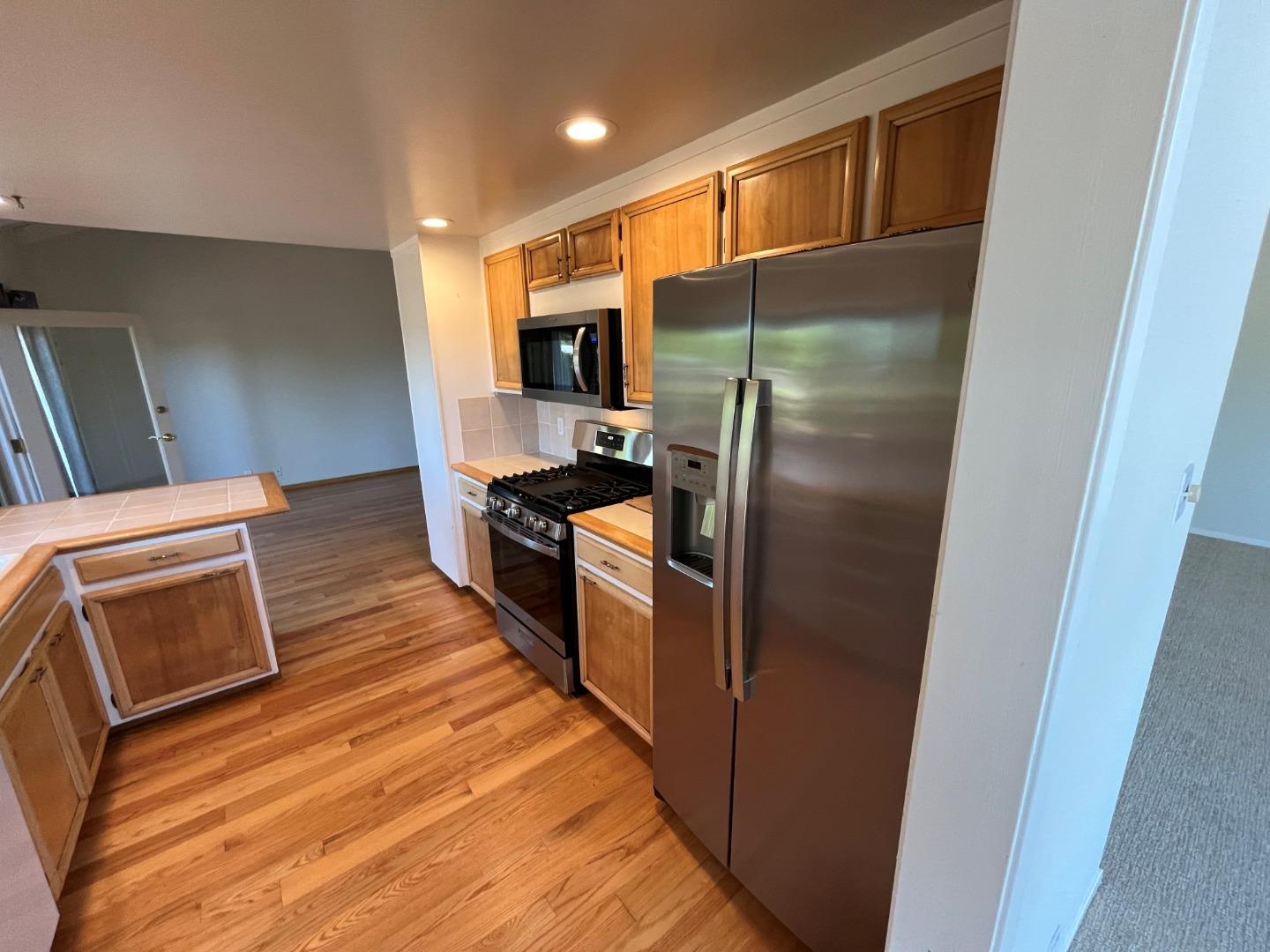 Detail Gallery Image 26 of 32 For 2066 Touraine Ln, Half Moon Bay,  CA 94019 - 3 Beds | 2 Baths