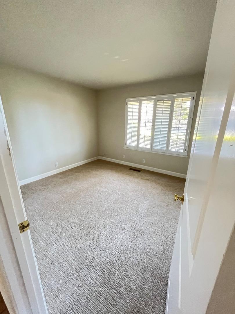 Detail Gallery Image 29 of 32 For 2066 Touraine Ln, Half Moon Bay,  CA 94019 - 3 Beds | 2 Baths