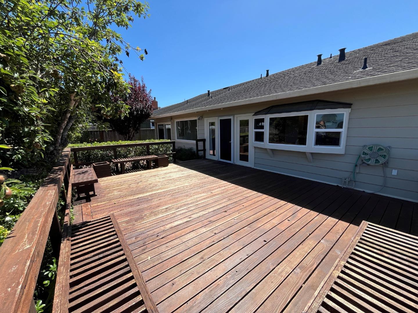 Detail Gallery Image 6 of 32 For 2066 Touraine Ln, Half Moon Bay,  CA 94019 - 3 Beds | 2 Baths