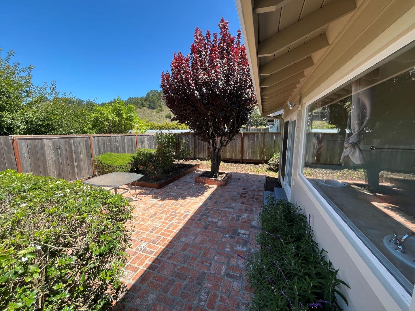 Detail Gallery Image 7 of 32 For 2066 Touraine Ln, Half Moon Bay,  CA 94019 - 3 Beds | 2 Baths