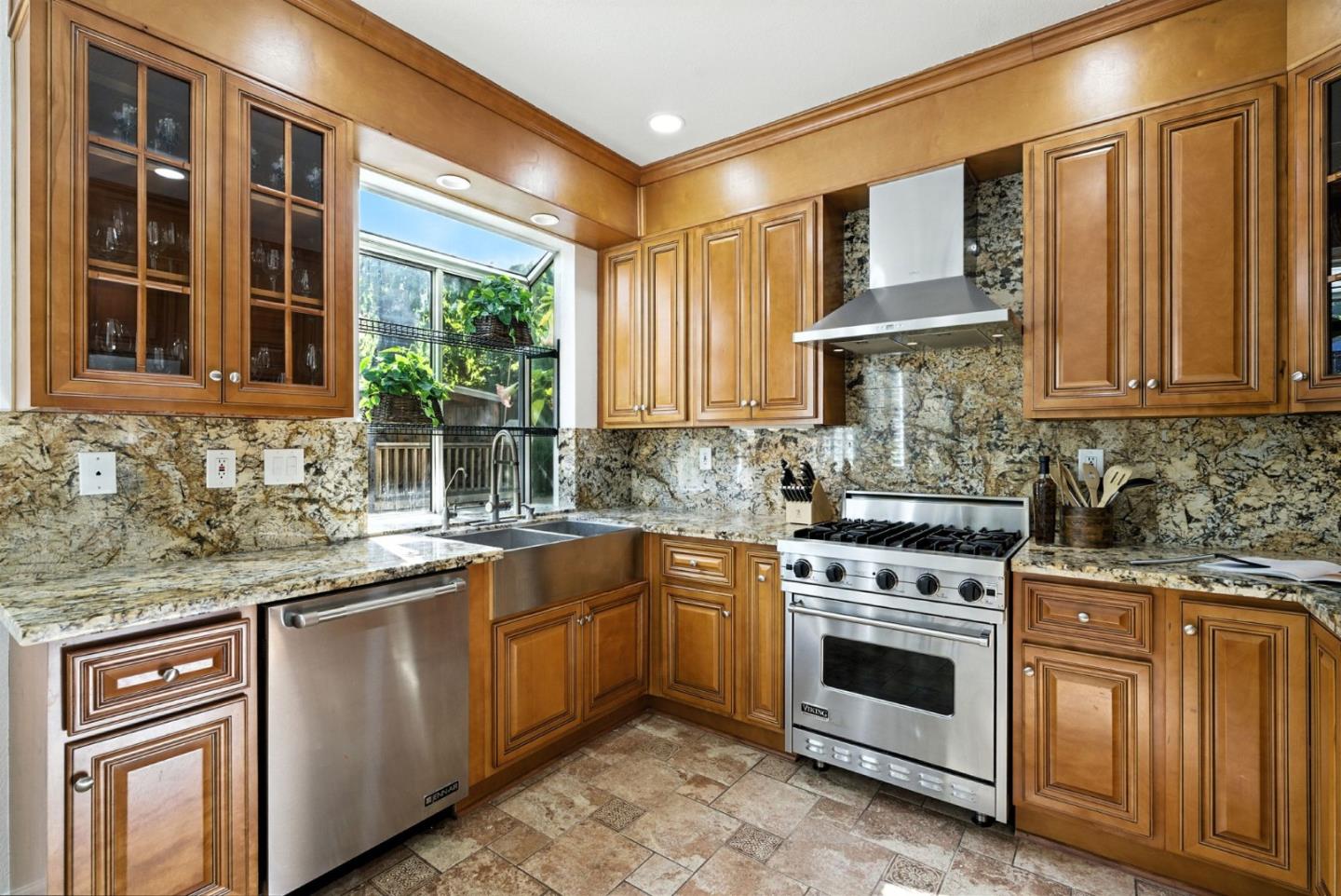 Detail Gallery Image 22 of 57 For 34352 Mulberry Ter, Fremont,  CA 94555 - 4 Beds | 2/1 Baths