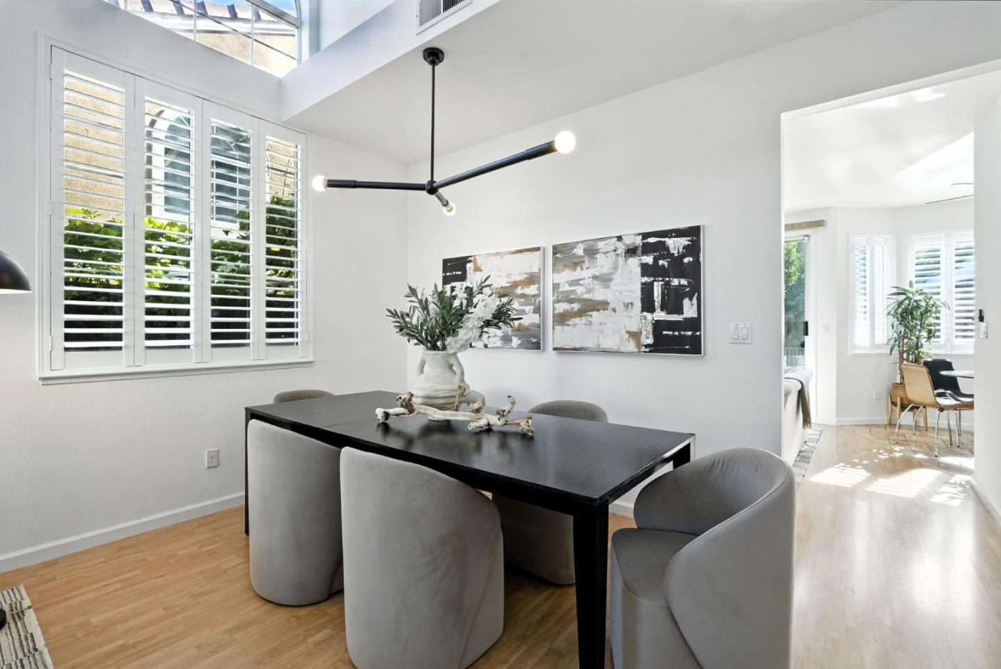 Detail Gallery Image 9 of 57 For 34352 Mulberry Ter, Fremont,  CA 94555 - 4 Beds | 2/1 Baths