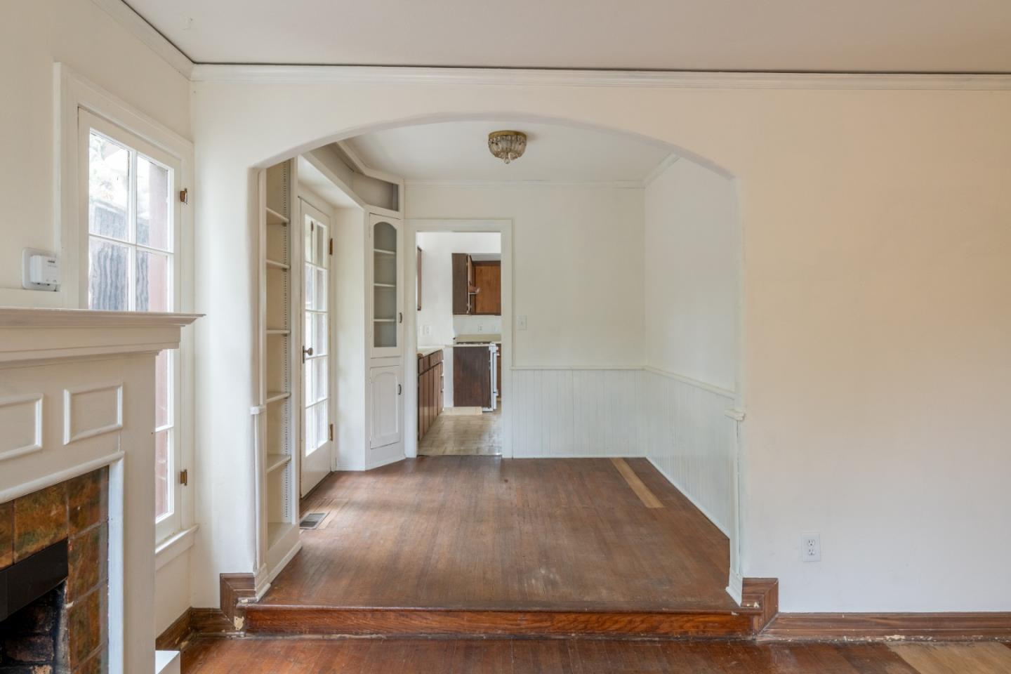 Detail Gallery Image 8 of 14 For 24697 Camino Del Monte, Carmel,  CA 93923 - 2 Beds | 1/1 Baths