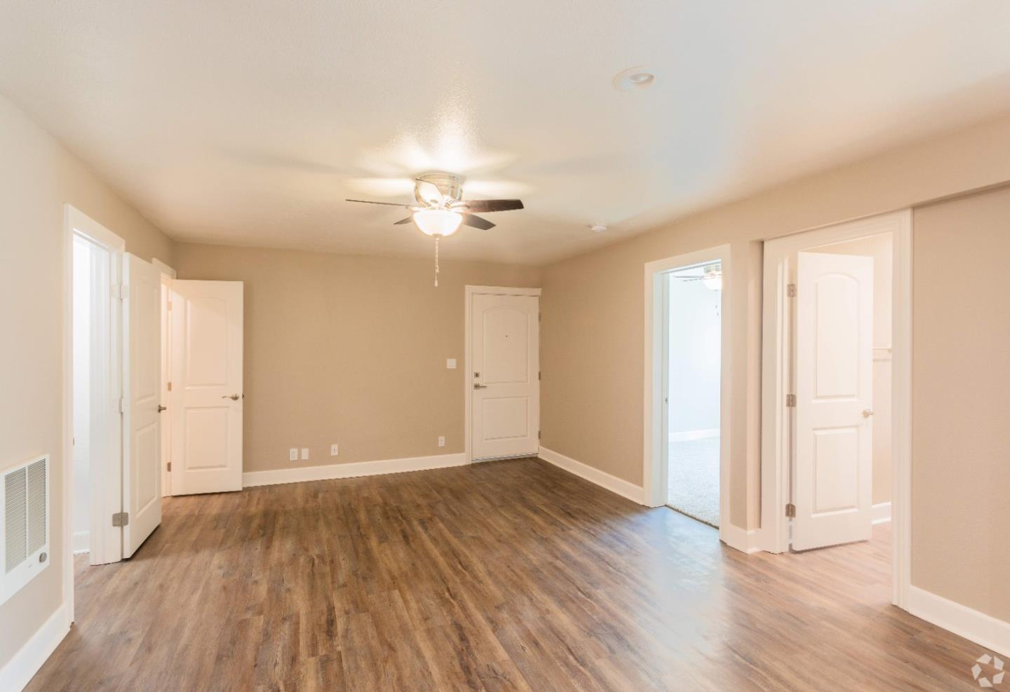 Detail Gallery Image 19 of 21 For 2736 Marina Blvd, San Leandro,  CA 94577 - – Beds | – Baths