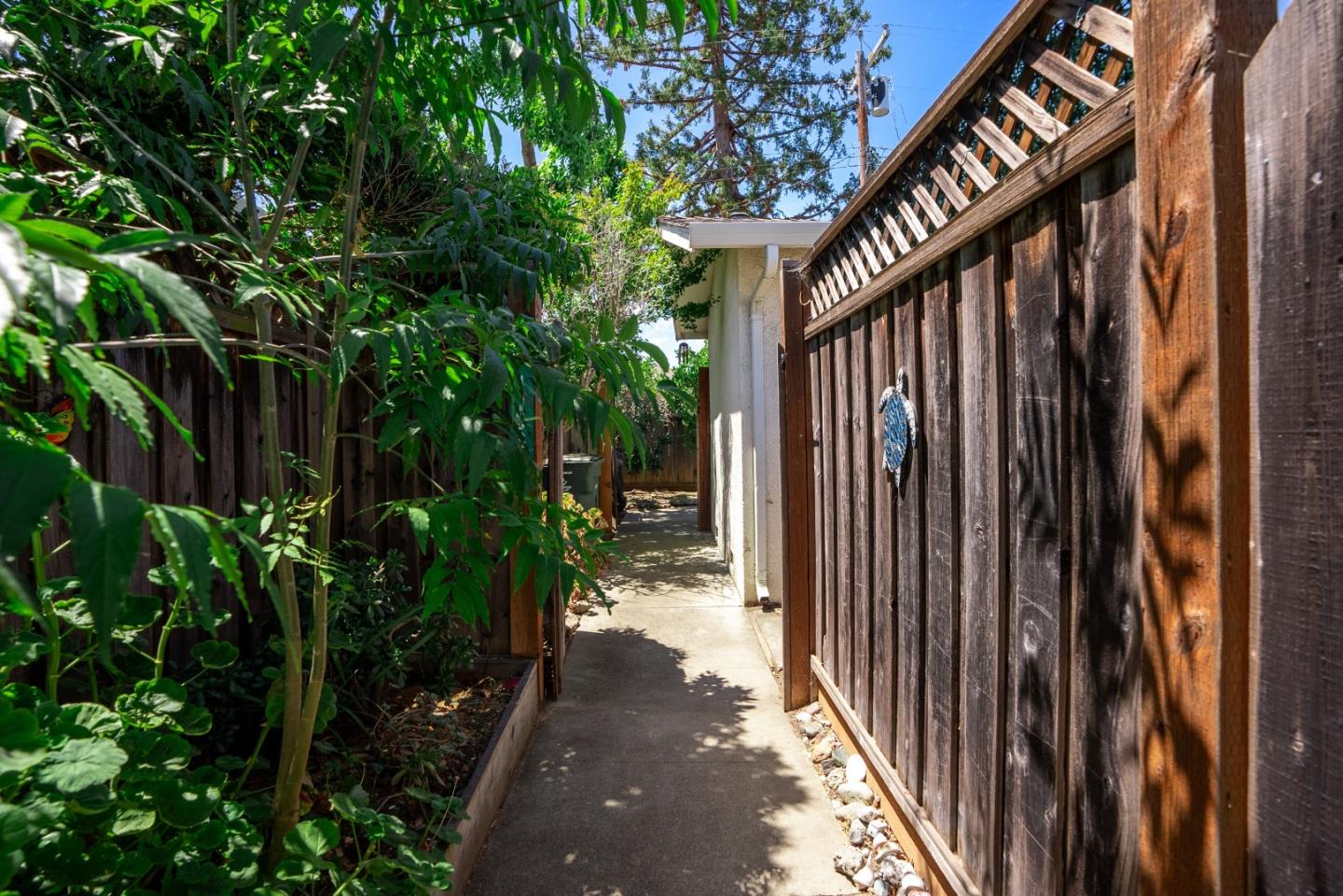 Detail Gallery Image 16 of 53 For 1754-1756 Plaza Ct, Mountain View,  CA 94040 - – Beds | – Baths