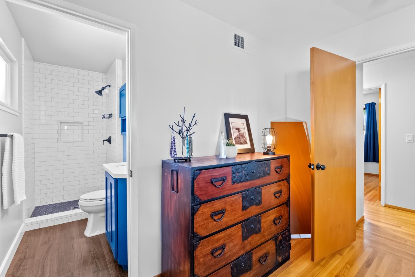 Detail Gallery Image 14 of 25 For 2010 Sequoia Dr, Santa Cruz,  CA 95065 - 3 Beds | 2 Baths
