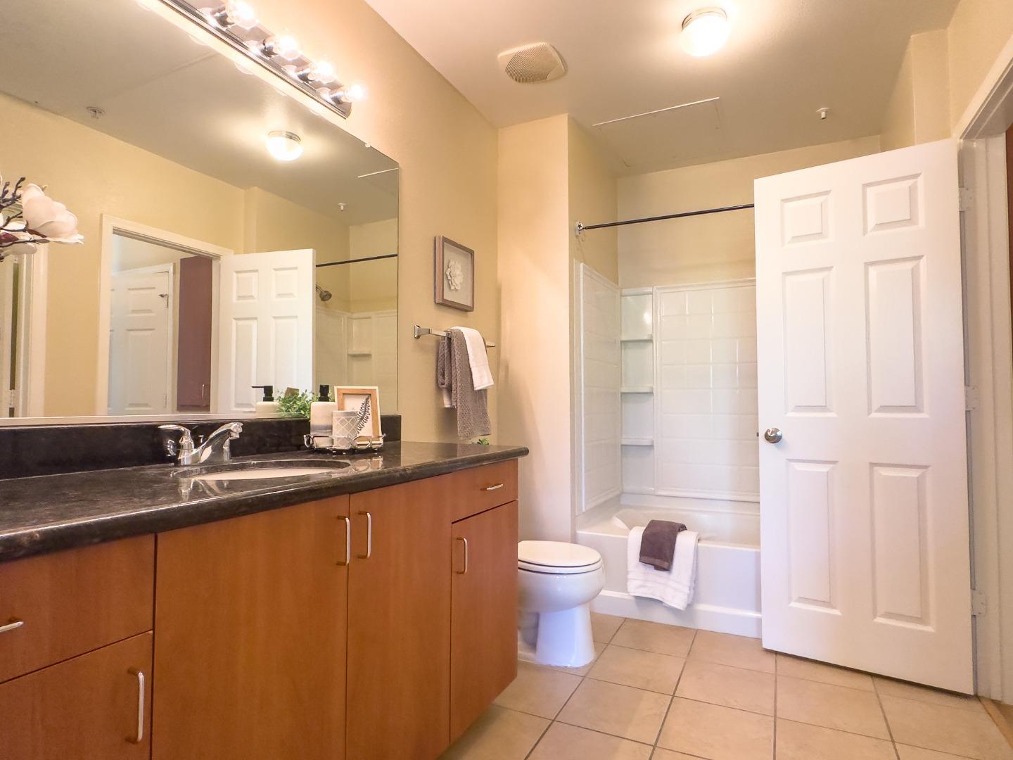 Detail Gallery Image 13 of 22 For 1060 S 3rd St #344,  San Jose,  CA 95112 - 1 Beds | 1 Baths