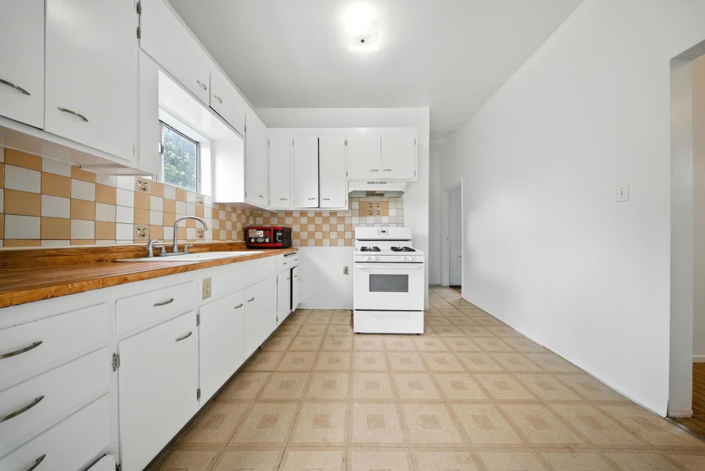 Detail Gallery Image 14 of 34 For 943 26th St, Oakland,  CA 94607 - 1 Beds | 1 Baths