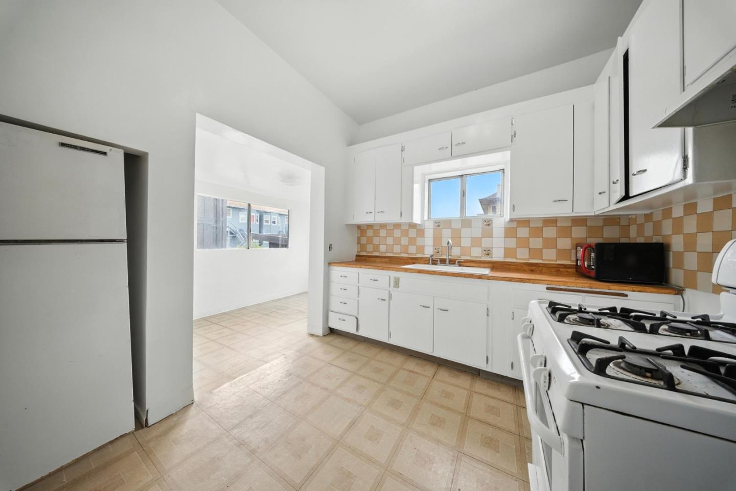 Detail Gallery Image 15 of 34 For 943 26th St, Oakland,  CA 94607 - 1 Beds | 1 Baths