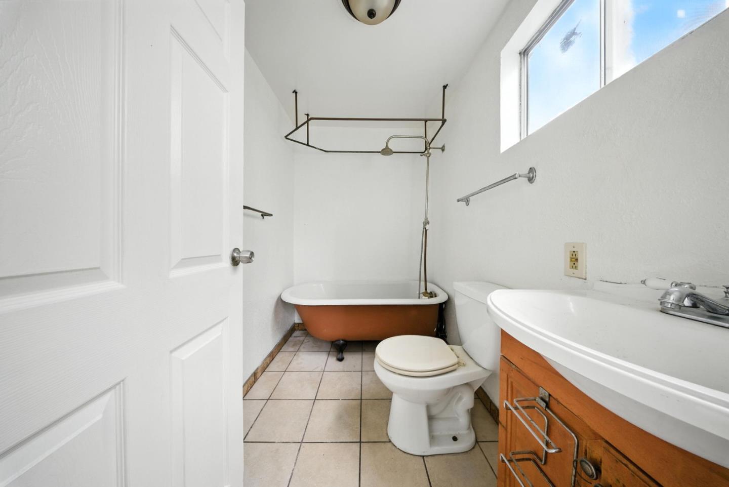 Detail Gallery Image 16 of 34 For 943 26th St, Oakland,  CA 94607 - 1 Beds | 1 Baths