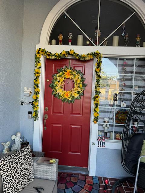 Detail Gallery Image 2 of 12 For 15 Twain Cir, Salinas,  CA 93906 - 3 Beds | 2 Baths