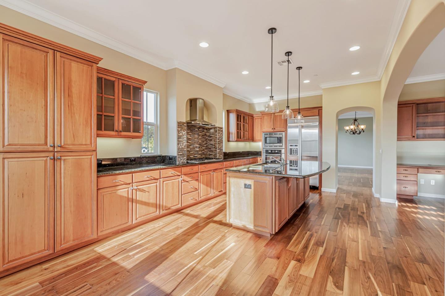 Detail Gallery Image 10 of 56 For 7691 Strath Pl, Gilroy,  CA 95020 - 4 Beds | 3 Baths