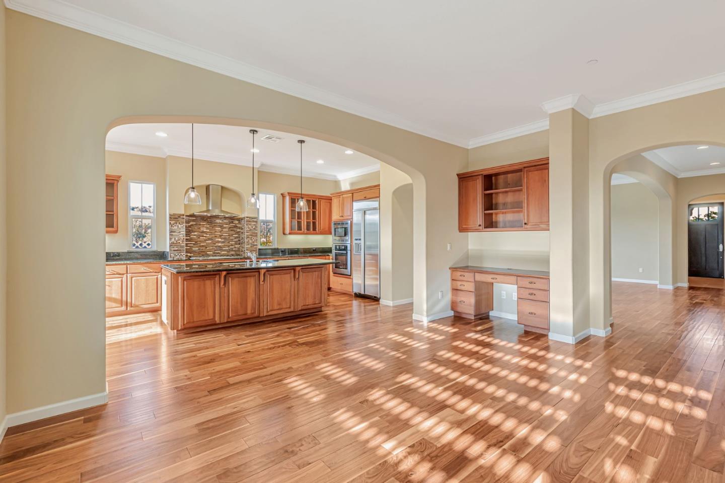Detail Gallery Image 12 of 56 For 7691 Strath Pl, Gilroy,  CA 95020 - 4 Beds | 3 Baths