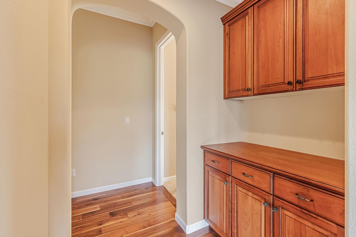 Detail Gallery Image 14 of 56 For 7691 Strath Pl, Gilroy,  CA 95020 - 4 Beds | 3 Baths