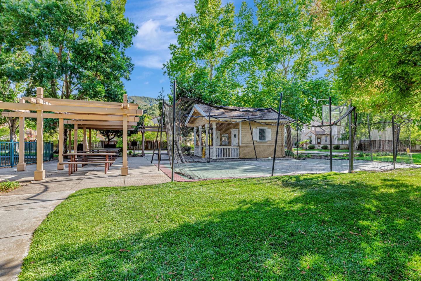 Detail Gallery Image 41 of 56 For 7691 Strath Pl, Gilroy,  CA 95020 - 4 Beds | 3 Baths