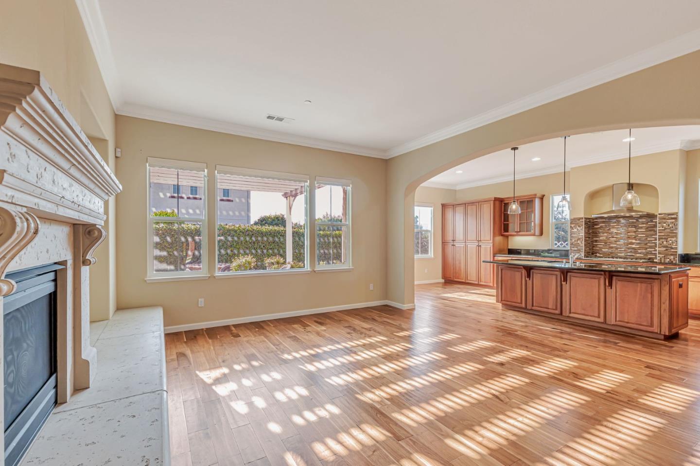 Detail Gallery Image 7 of 56 For 7691 Strath Pl, Gilroy,  CA 95020 - 4 Beds | 3 Baths