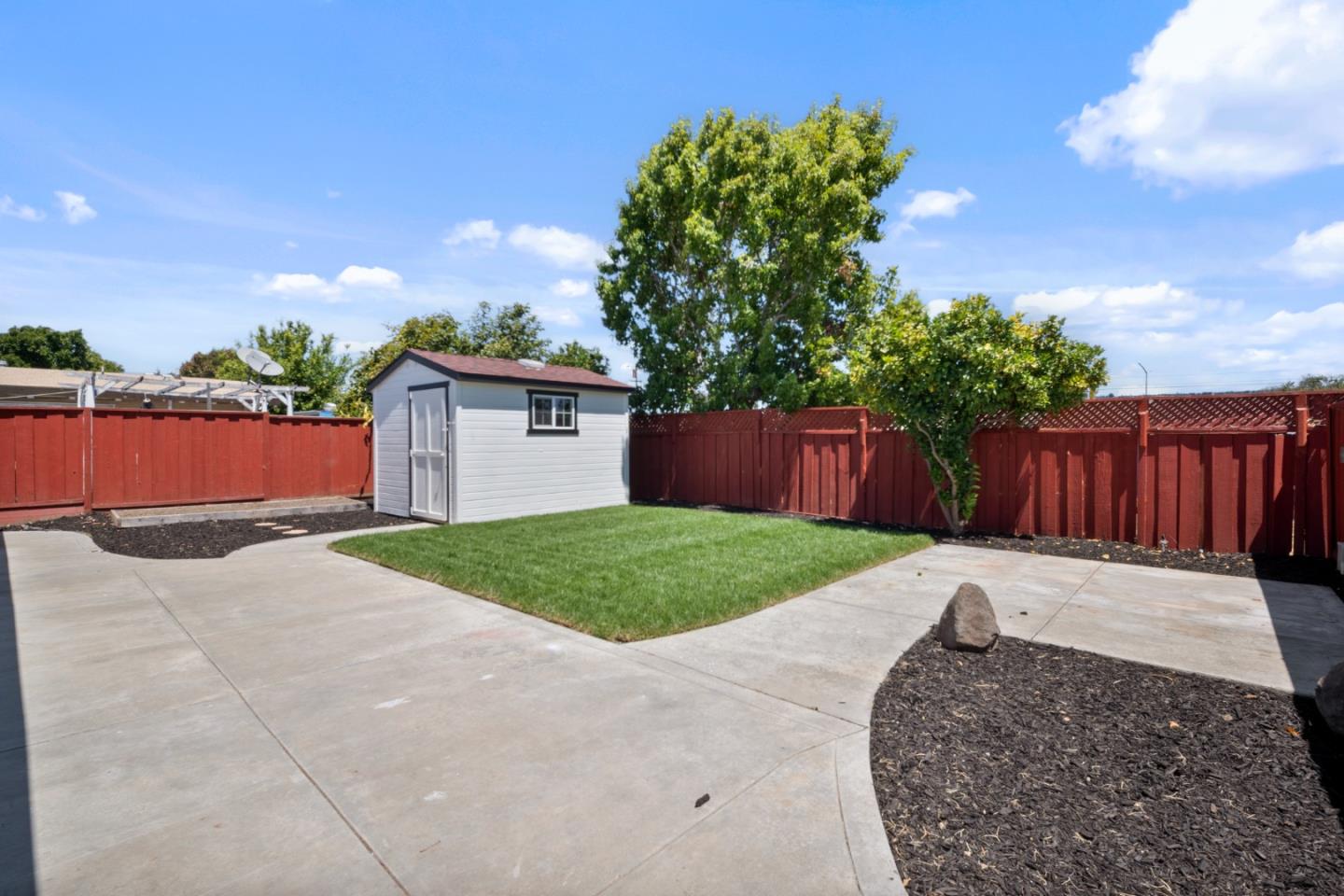 Detail Gallery Image 13 of 22 For 27650 La Porte Ave, Hayward,  CA 94545 - 3 Beds | 2 Baths