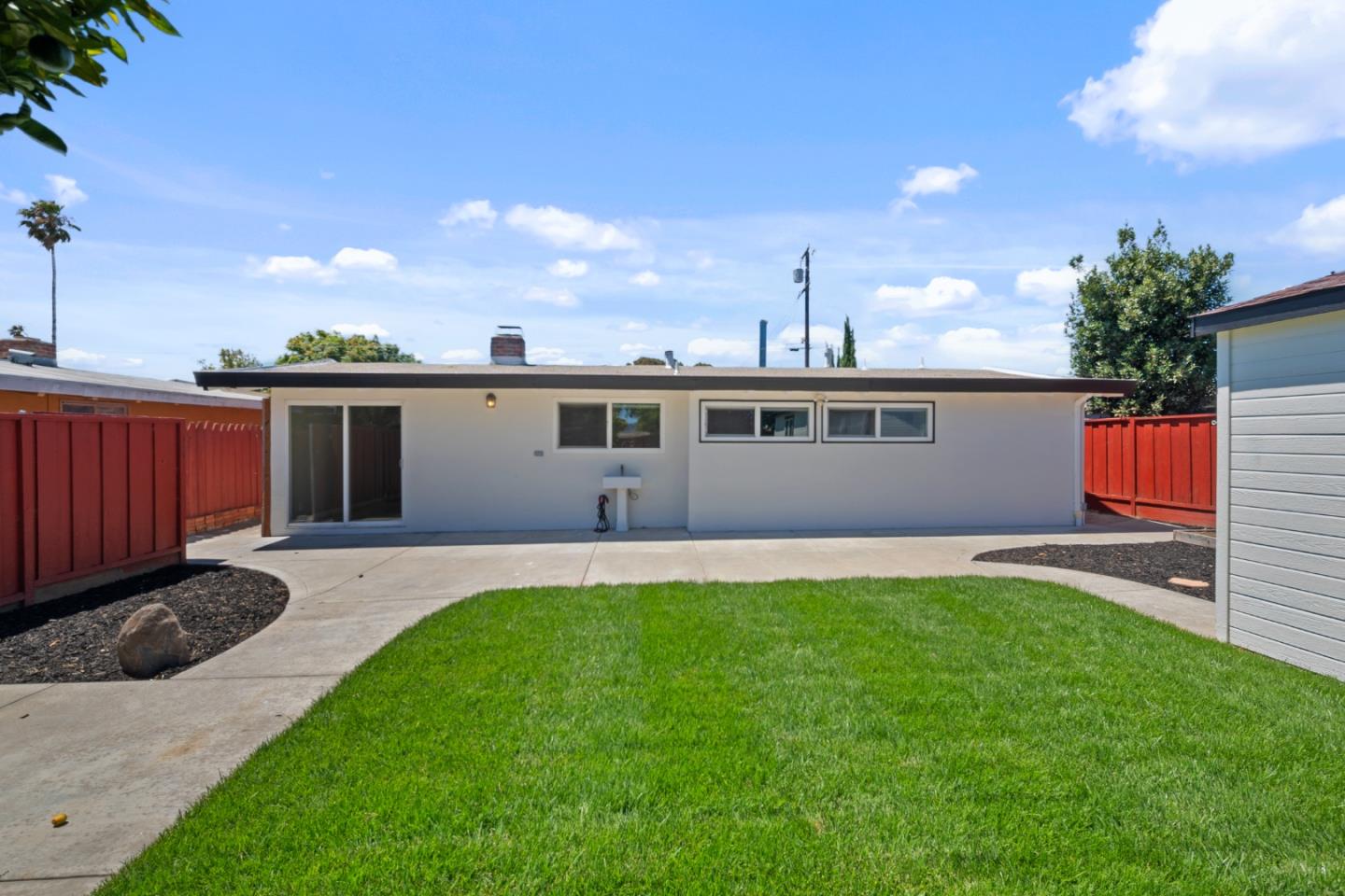Detail Gallery Image 16 of 22 For 27650 La Porte Ave, Hayward,  CA 94545 - 3 Beds | 2 Baths