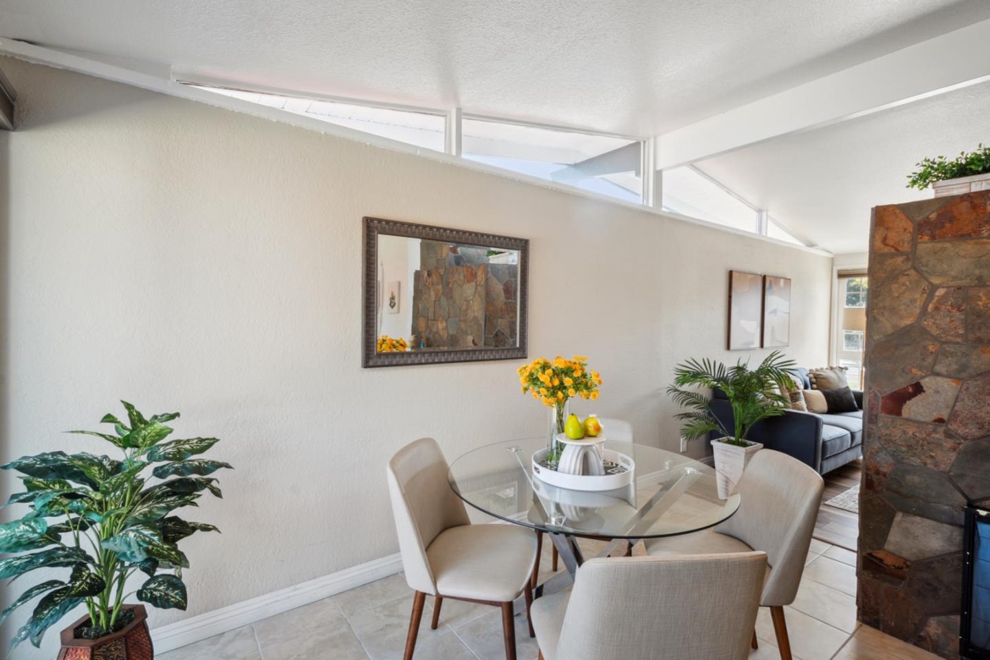 Detail Gallery Image 3 of 22 For 27650 La Porte Ave, Hayward,  CA 94545 - 3 Beds | 2 Baths