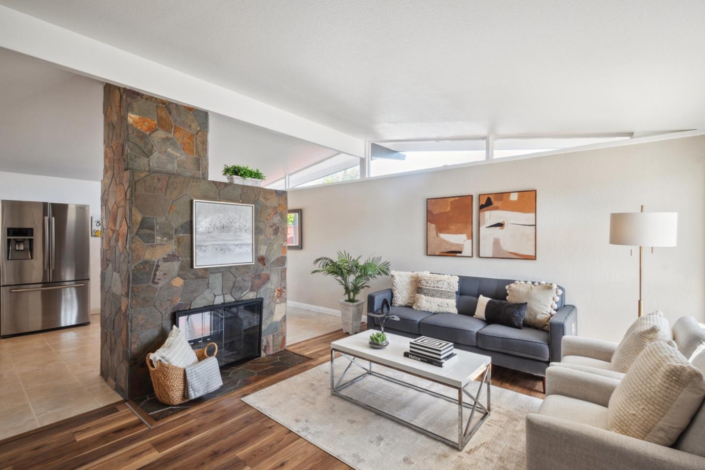 Detail Gallery Image 5 of 22 For 27650 La Porte Ave, Hayward,  CA 94545 - 3 Beds | 2 Baths