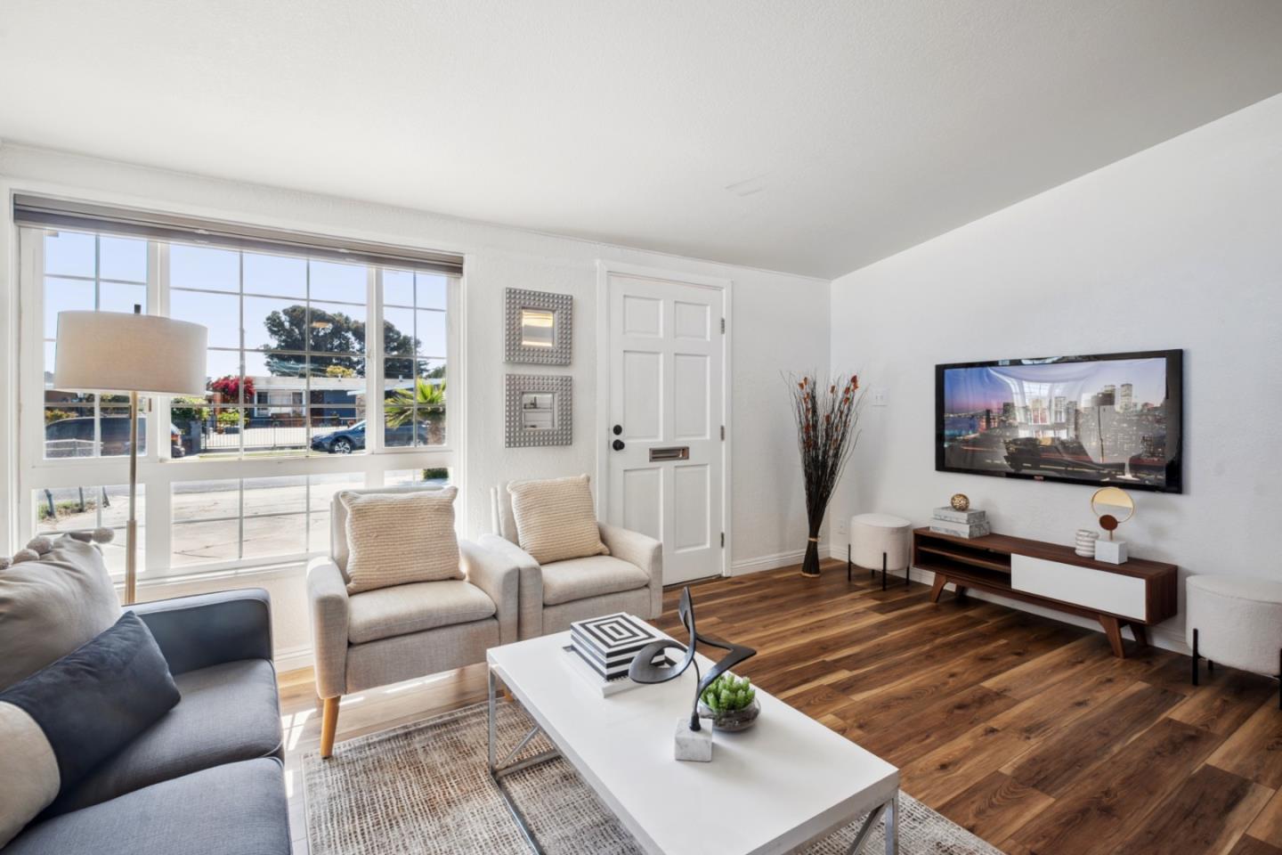 Detail Gallery Image 6 of 22 For 27650 La Porte Ave, Hayward,  CA 94545 - 3 Beds | 2 Baths