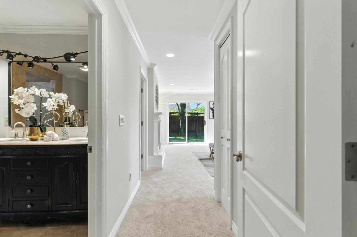 Detail Gallery Image 15 of 41 For 1932 Harris Ave, San Jose,  CA 95124 - 4 Beds | 3 Baths
