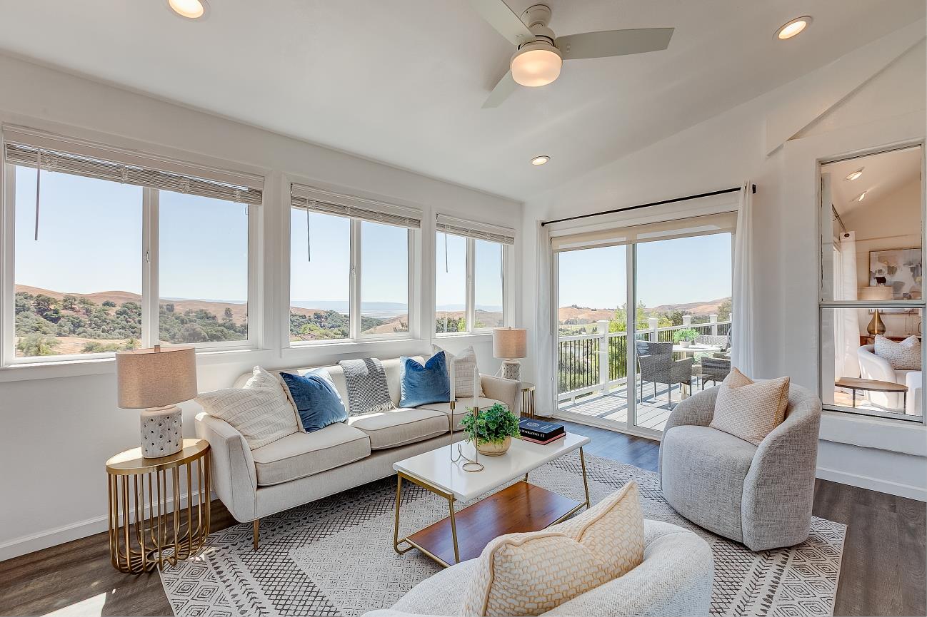 Detail Gallery Image 18 of 66 For 3415 Spring Creek Ln, Milpitas,  CA 95035 - 3 Beds | 2/1 Baths