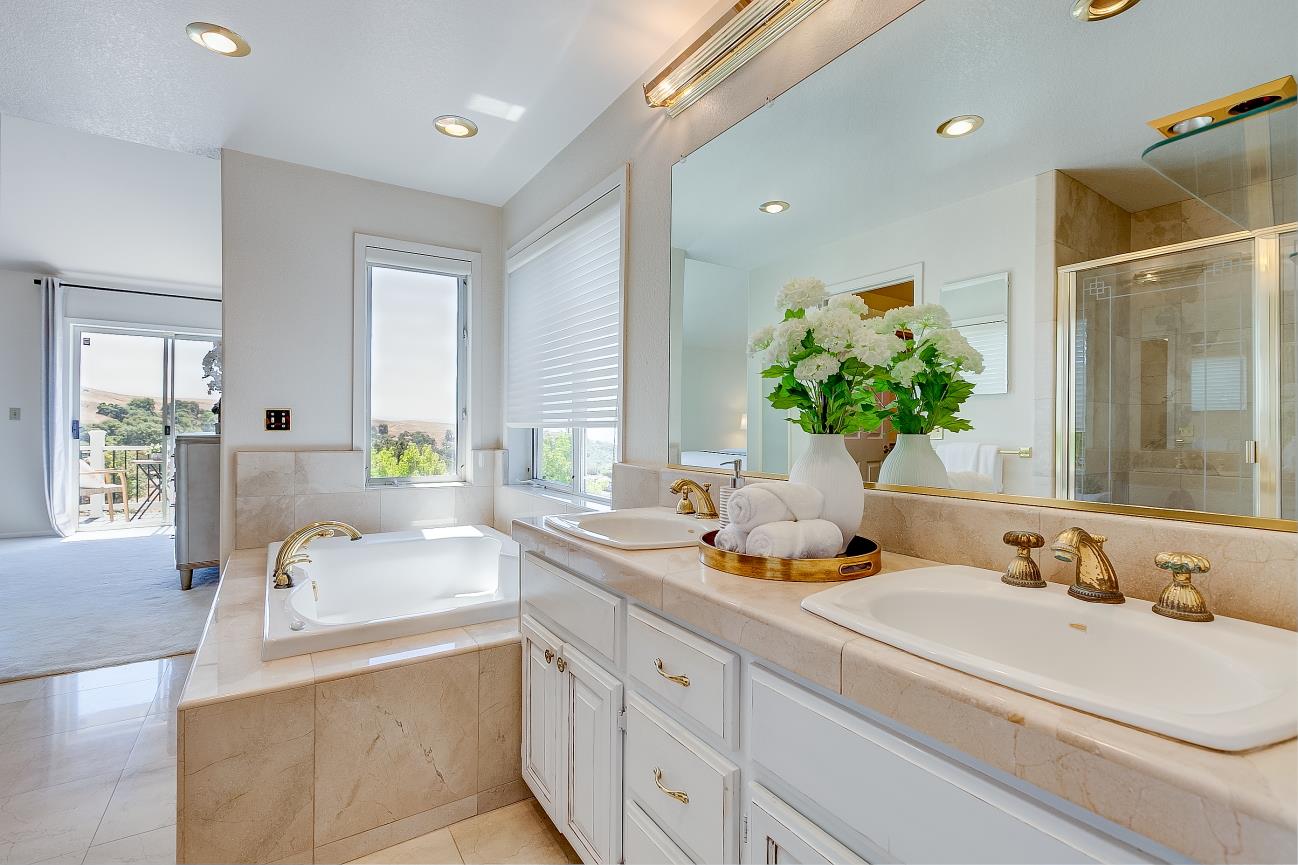 Detail Gallery Image 37 of 66 For 3415 Spring Creek Ln, Milpitas,  CA 95035 - 3 Beds | 2/1 Baths