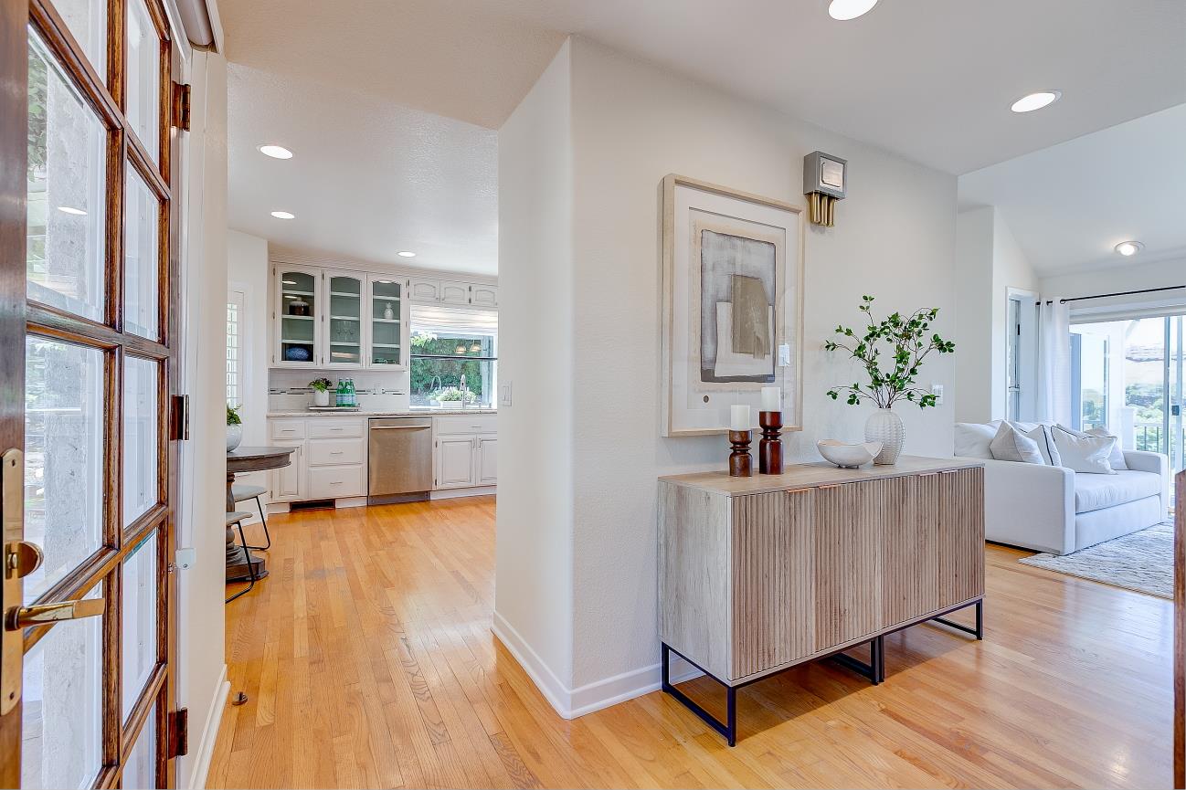 Detail Gallery Image 5 of 66 For 3415 Spring Creek Ln, Milpitas,  CA 95035 - 3 Beds | 2/1 Baths