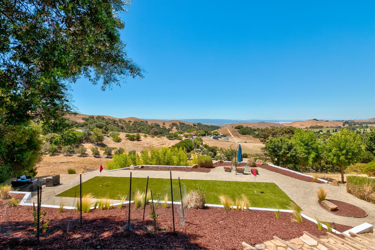 Detail Gallery Image 56 of 66 For 3415 Spring Creek Ln, Milpitas,  CA 95035 - 3 Beds | 2/1 Baths