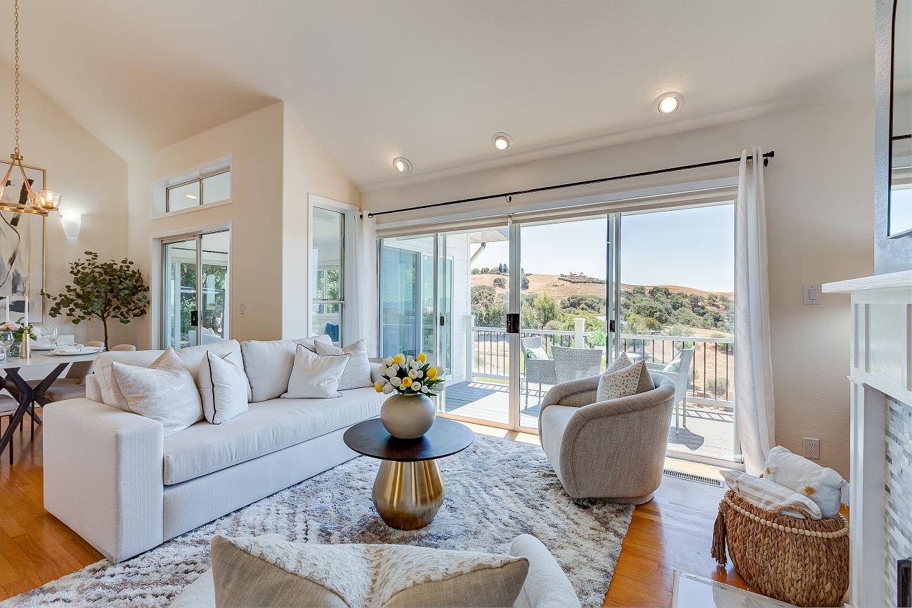 Detail Gallery Image 6 of 66 For 3415 Spring Creek Ln, Milpitas,  CA 95035 - 3 Beds | 2/1 Baths