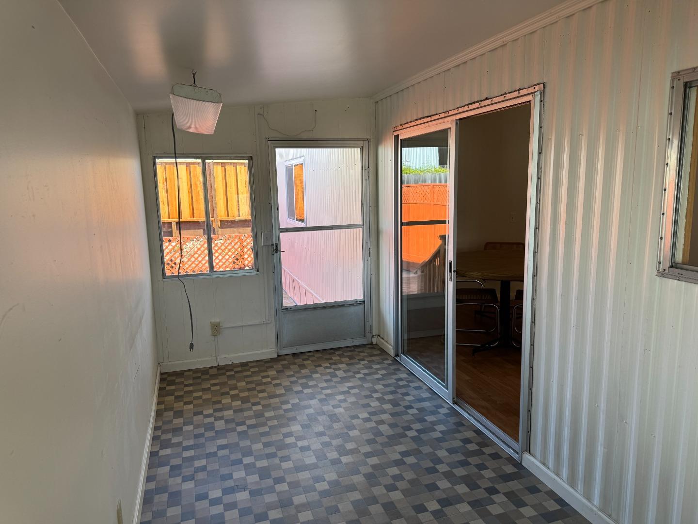 Detail Gallery Image 14 of 22 For 4425 Clares #7,  Capitola,  CA 95010 - 2 Beds | 2 Baths