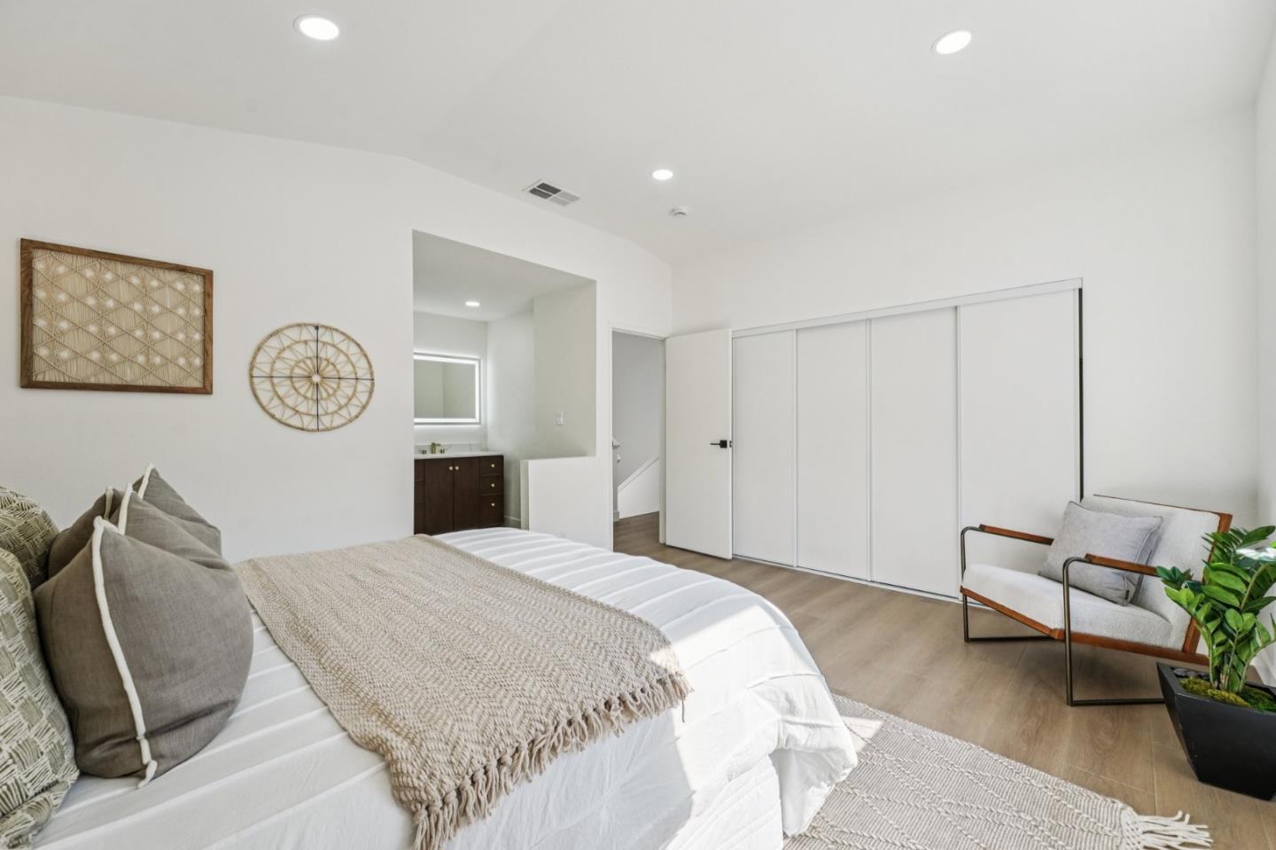 Detail Gallery Image 16 of 50 For 1741 Abington Ct, San Jose,  CA 95131 - 3 Beds | 2/1 Baths