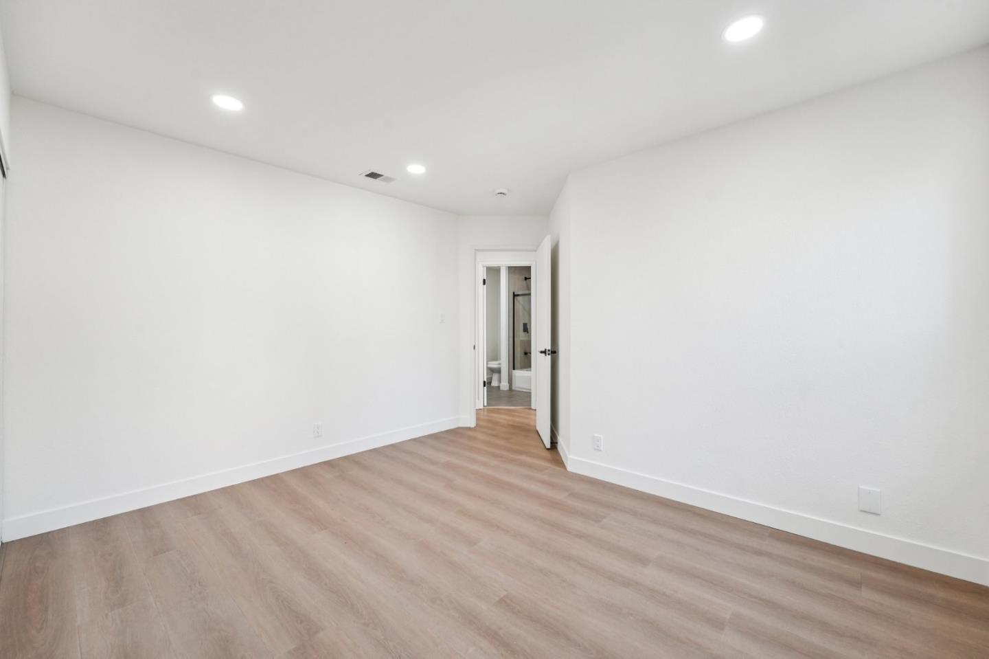 Detail Gallery Image 36 of 50 For 1741 Abington Ct, San Jose,  CA 95131 - 3 Beds | 2/1 Baths