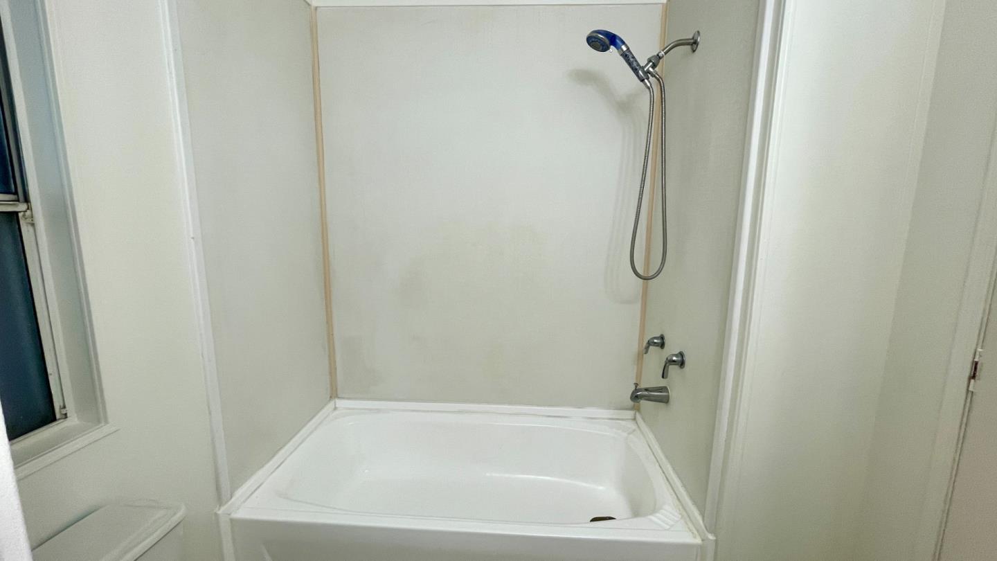 Detail Gallery Image 12 of 16 For 900 Golden Wheel Park Dr #66,  San Jose,  CA 95112 - 3 Beds | 2 Baths