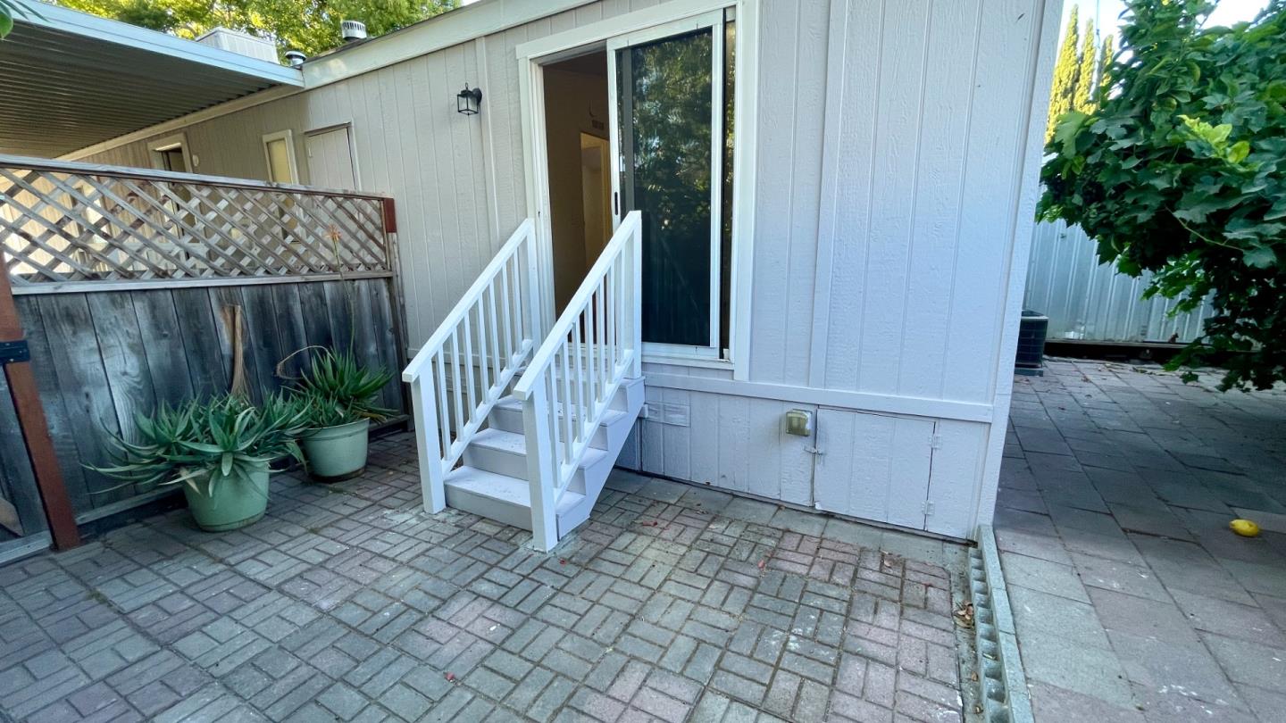 Detail Gallery Image 14 of 16 For 900 Golden Wheel Park Dr #66,  San Jose,  CA 95112 - 3 Beds | 2 Baths