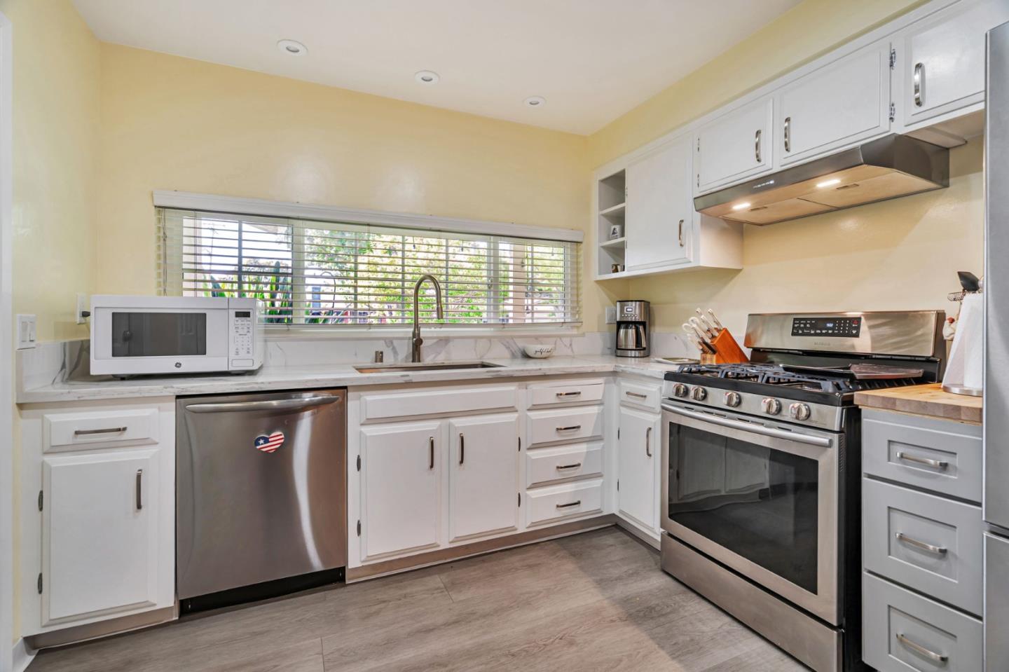 Detail Gallery Image 11 of 43 For 1011 Rawlings Dr, San Jose,  CA 95136 - 3 Beds | 2 Baths