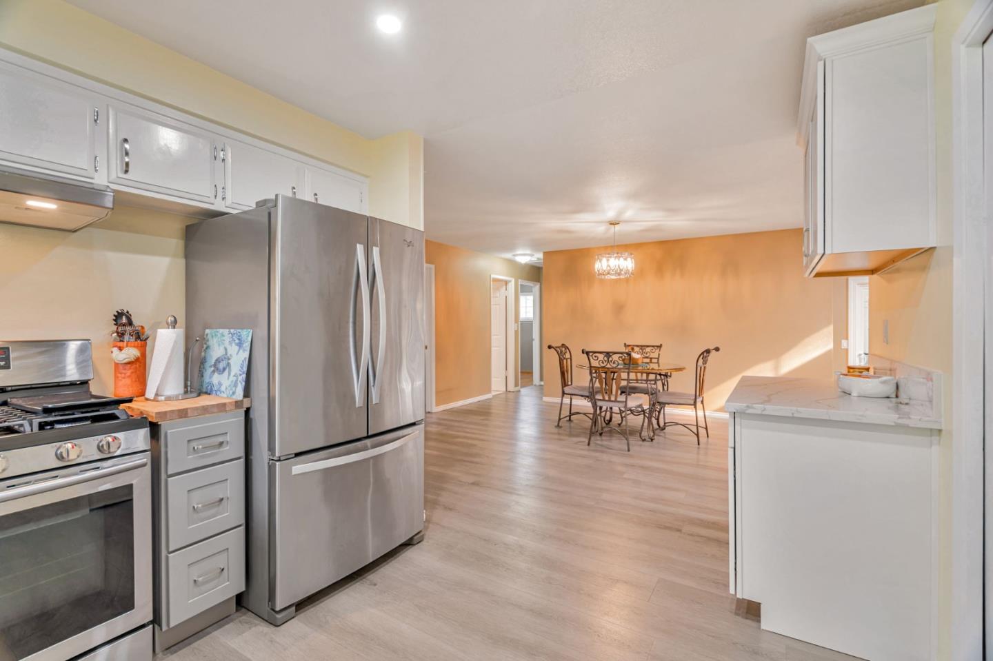 Detail Gallery Image 12 of 43 For 1011 Rawlings Dr, San Jose,  CA 95136 - 3 Beds | 2 Baths