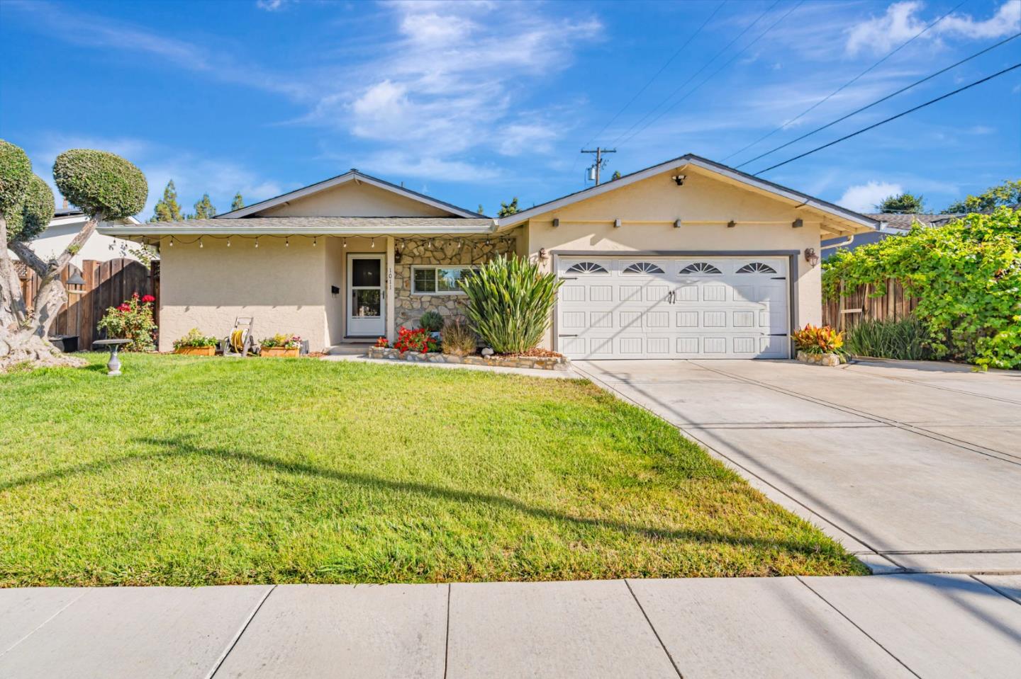 Detail Gallery Image 3 of 43 For 1011 Rawlings Dr, San Jose,  CA 95136 - 3 Beds | 2 Baths