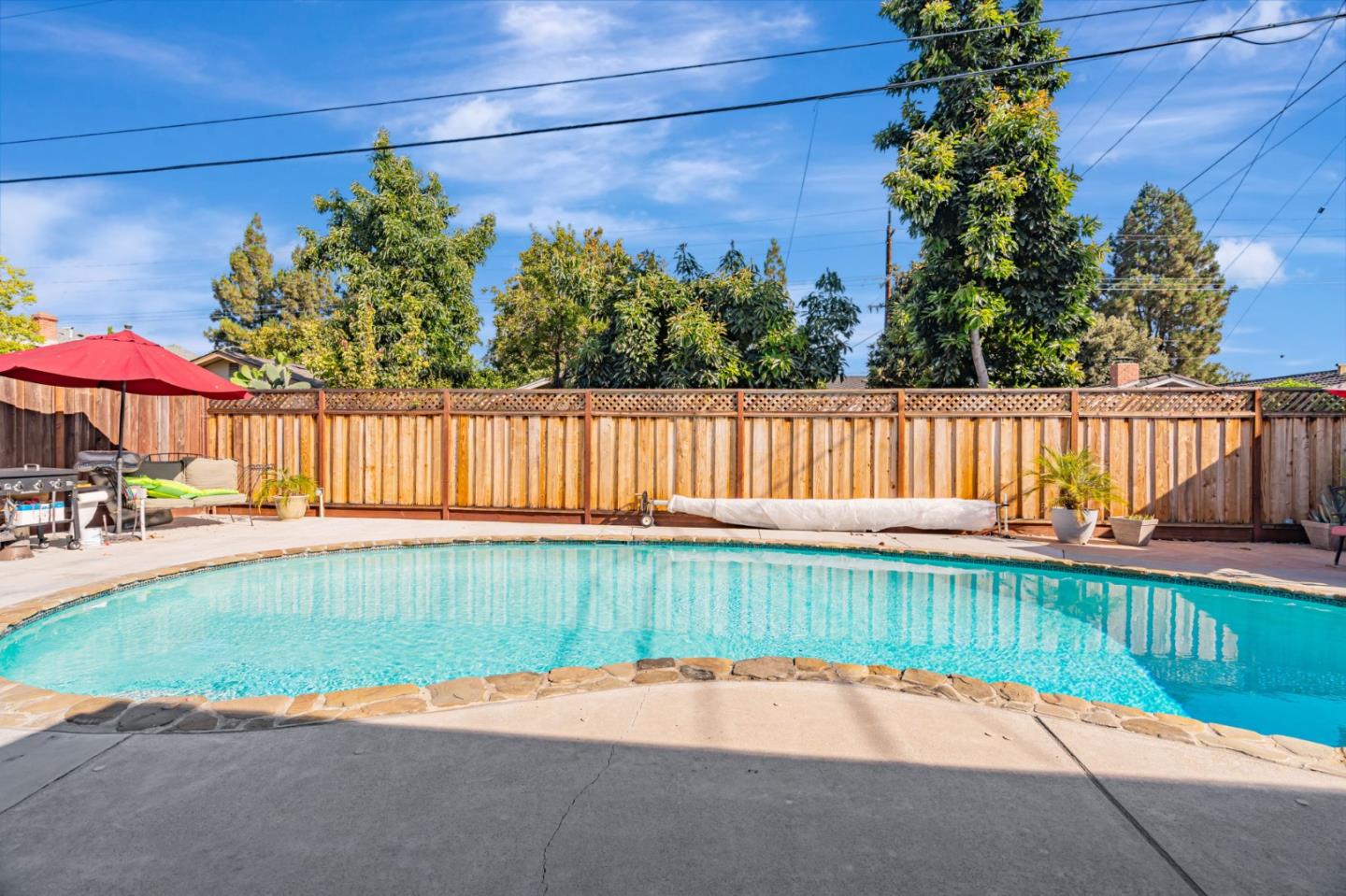 Detail Gallery Image 34 of 43 For 1011 Rawlings Dr, San Jose,  CA 95136 - 3 Beds | 2 Baths