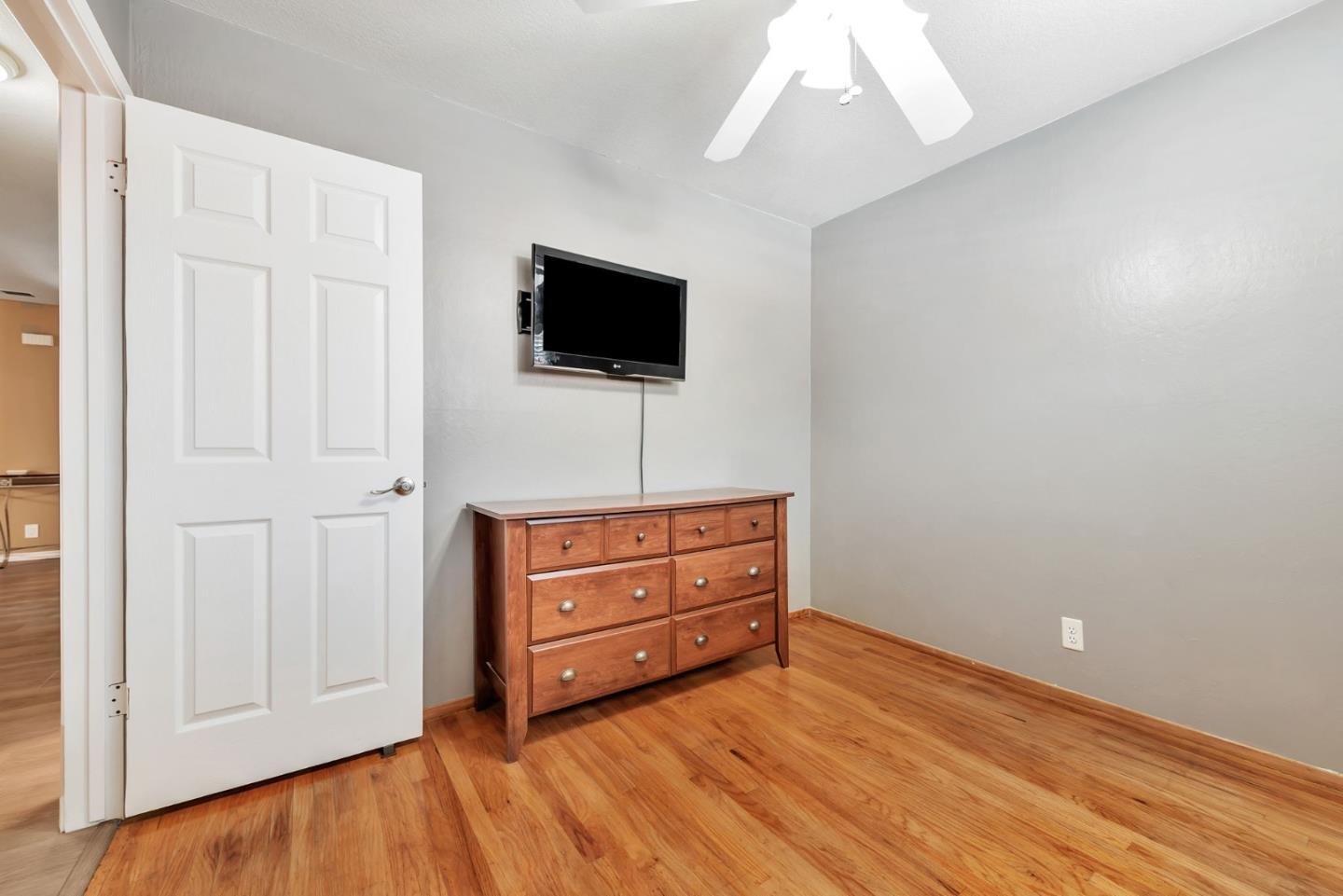 Detail Gallery Image 39 of 43 For 1011 Rawlings Dr, San Jose,  CA 95136 - 3 Beds | 2 Baths