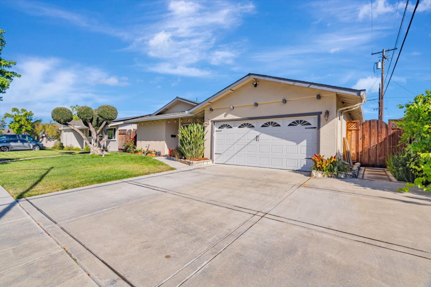 Detail Gallery Image 4 of 43 For 1011 Rawlings Dr, San Jose,  CA 95136 - 3 Beds | 2 Baths