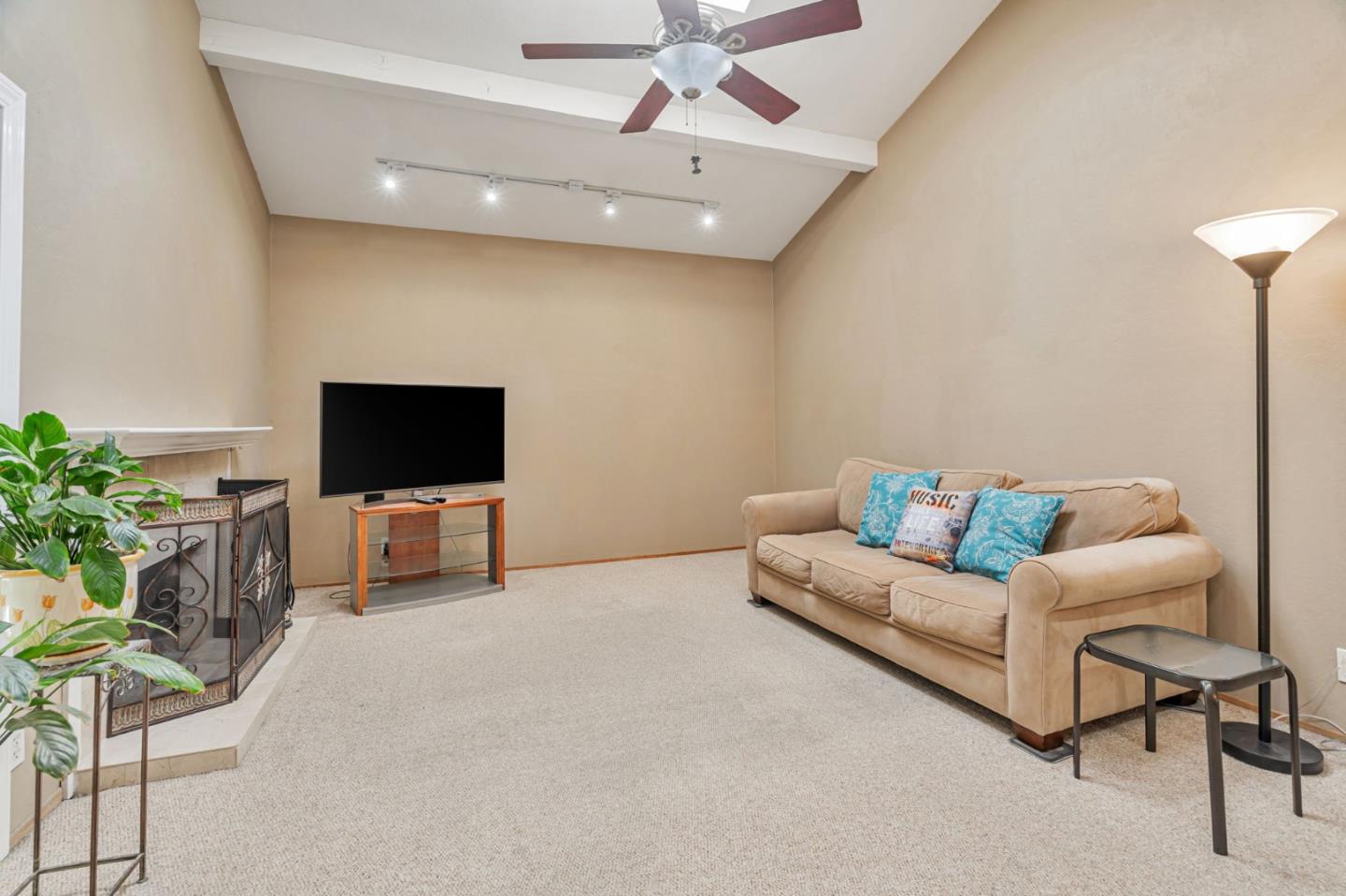 Detail Gallery Image 6 of 43 For 1011 Rawlings Dr, San Jose,  CA 95136 - 3 Beds | 2 Baths