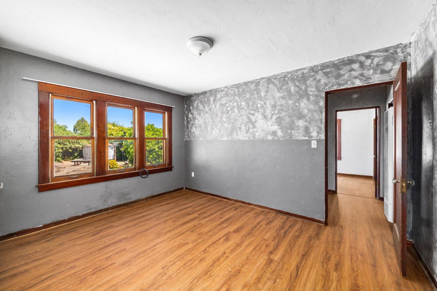 Detail Gallery Image 11 of 19 For 1414 Laurel St, Santa Cruz,  CA 95060 - 2 Beds | 1 Baths