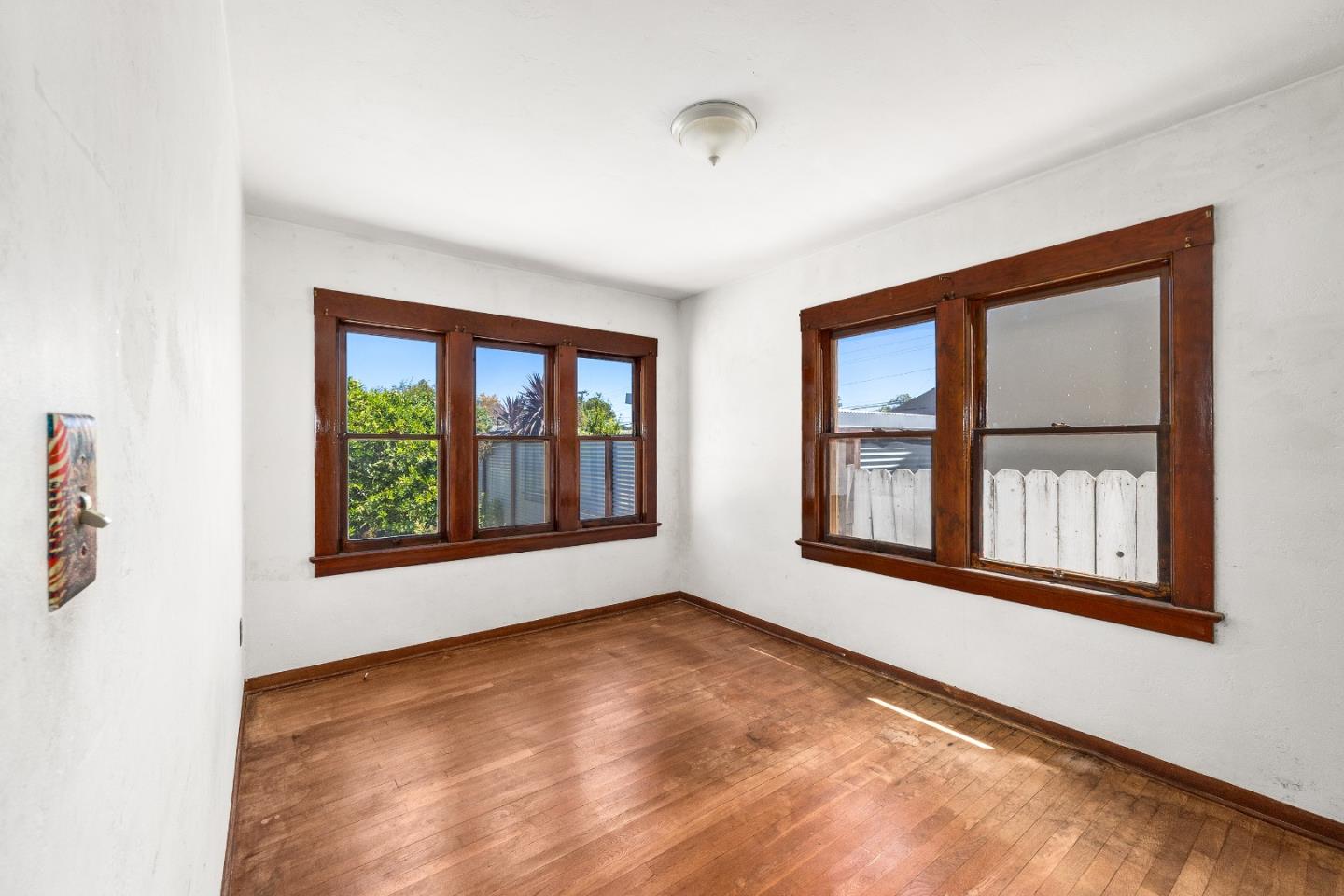 Detail Gallery Image 12 of 19 For 1414 Laurel St, Santa Cruz,  CA 95060 - 2 Beds | 1 Baths