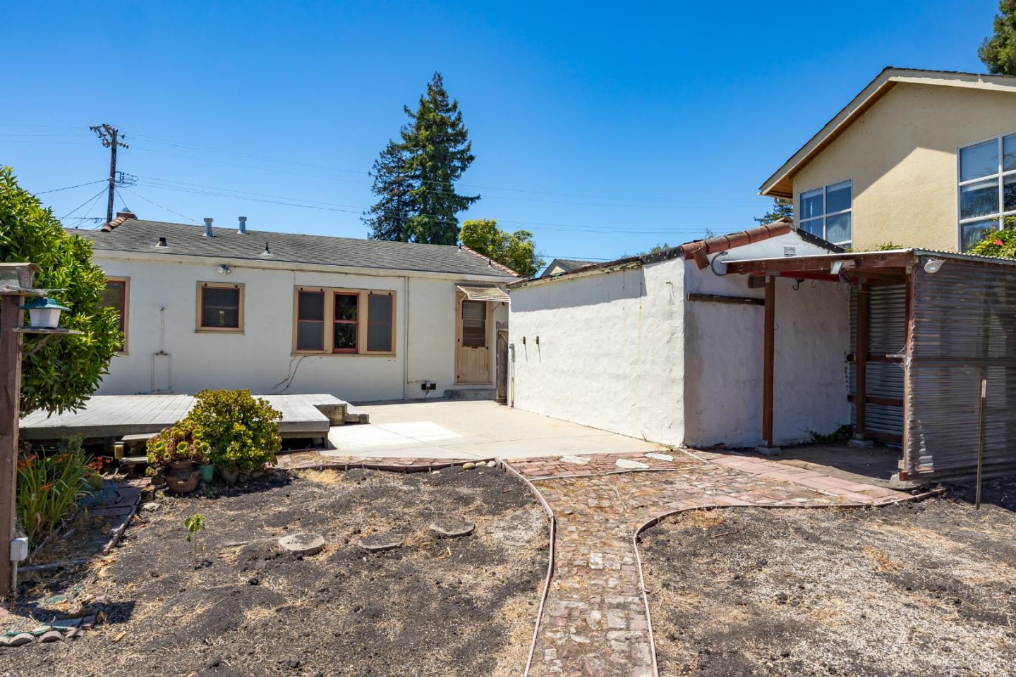 Detail Gallery Image 14 of 19 For 1414 Laurel St, Santa Cruz,  CA 95060 - 2 Beds | 1 Baths